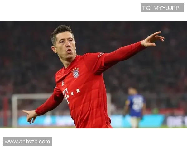 莱万领衔新赛季足球盛宴球迷期待他再次书写传奇篇章