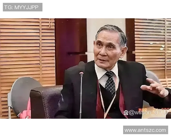 达马克与艾因巴哈的巅峰对决:一场足球战术与激情的较量 达马克与艾因巴哈的巅峰对决:一场足球战术与激情的较量