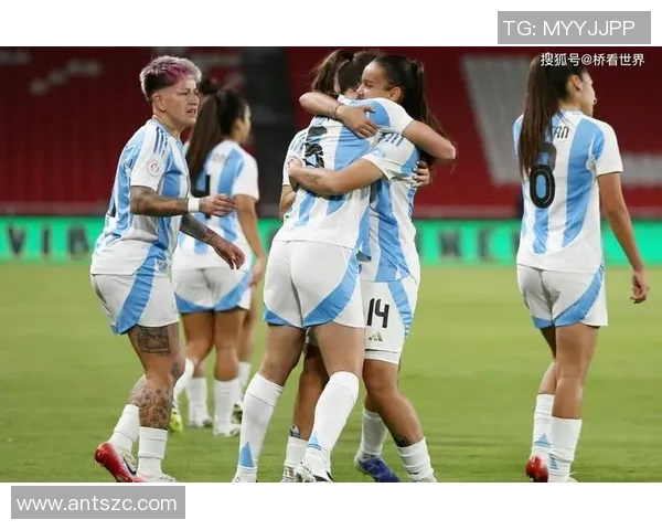 韦拉与墨美洲的激烈对决揭示足球战术与团队合作的精彩瞬间 韦拉与墨美洲的激烈对决揭示足球战术与团队合作的精彩瞬间