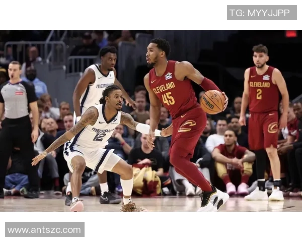 马刺与骑士2016至2017赛季精彩对决回顾及赛季表现分析