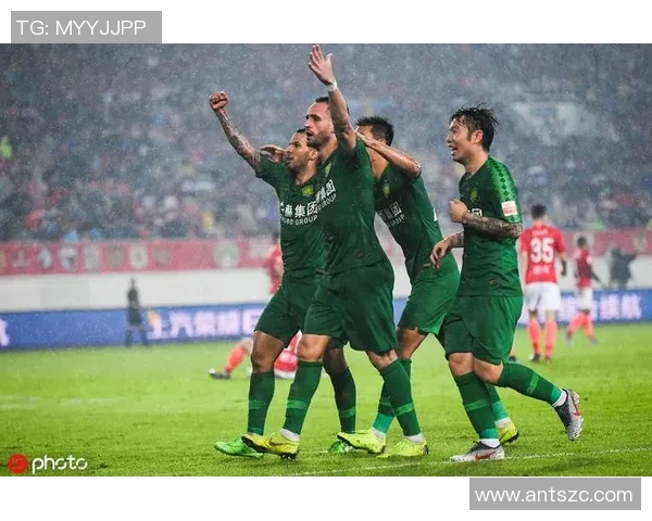 2014年10月26日恒大与国安精彩对决回顾及赛后分析 2014年10月26日恒大与国安精彩对决回顾及赛后分析